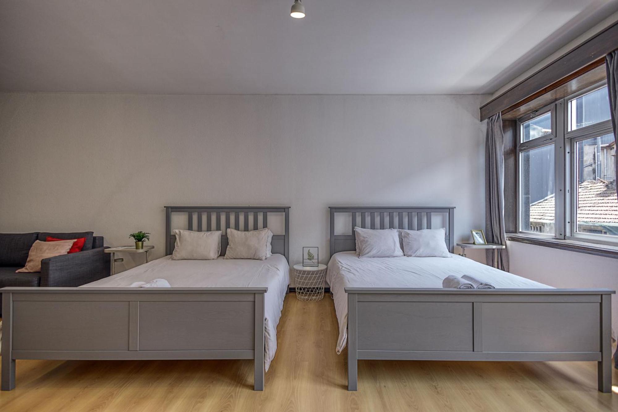 Travel & Live Aliados Apartment بورتو الغرفة الصورة